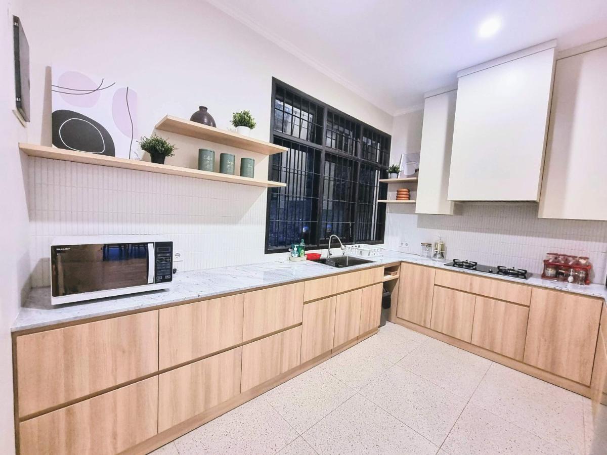 Cottonwood Exclusive Villa @Lembang Asri - Jacuzzi Playground Netflix Billyard Екстериор снимка